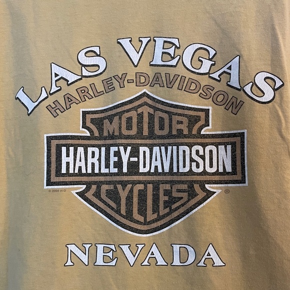 Vintage 2004 Harley-Davidson Las‎ Vegas Nevada Yellow Tee with Classic Logo, 2XL - Picture 7 of 9